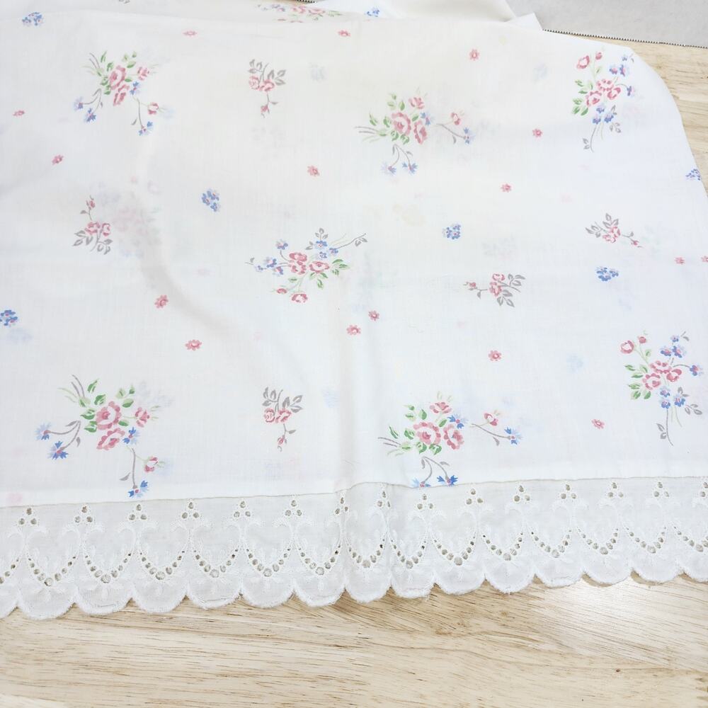 Vtg Standard 1 Pillowcase Pastel Floral Lace Edging USA Cottagecore Country Flaw